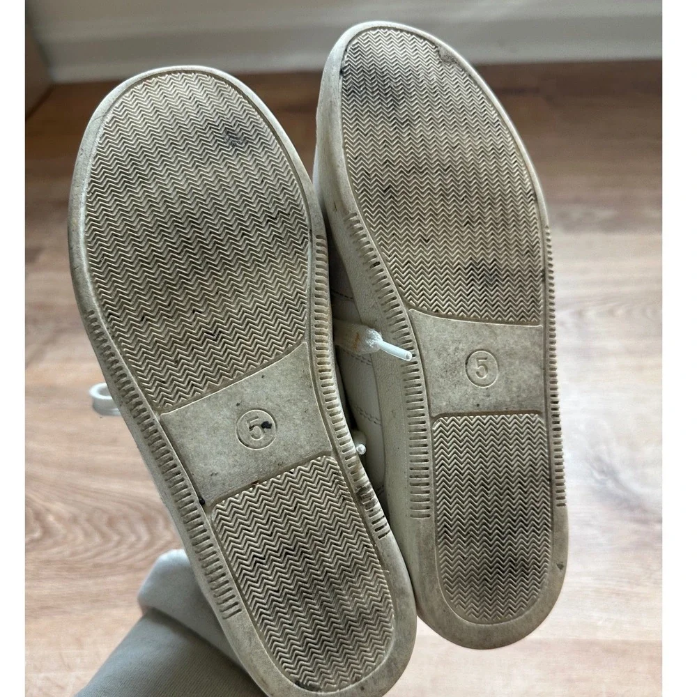 UNIVERSAL THREAD | Women's Off White Cream Casual Fashion Sneakers, Size 5‎